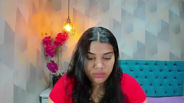 Snapshot of LindaBreeS chatting on December 14, 1:49 pm LindaBreeS online show from December 14, 1:49 pm