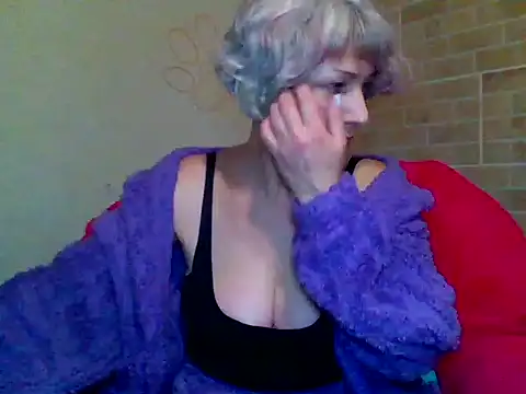 Lorie Carrie online show from December 28, 3:26 pm