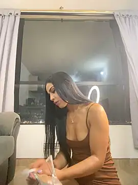 Snapshot of Nikothyna chatting on December 7, 3:47 am Nikothyna online show from December 7, 3:47 am