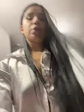 Snapshot of Nikothyna chatting on January 12, 12:28 am Nikothyna online show from January 12, 12:28 am