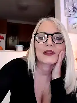 kikkastar online show from December 10, 7:54 pm