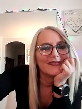 kikkastar online show from December 16, 1:43 pm