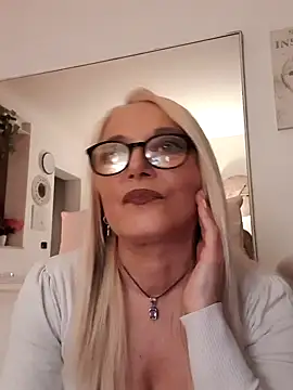 kikkastar online show from January 15, 7:55 pm