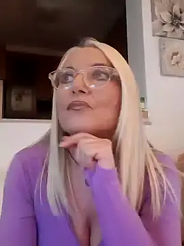 kikkastar online show from February 2, 8:19 pm