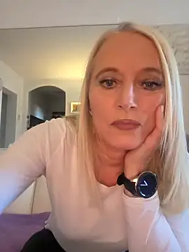 kikkastar online show from March 6, 1:03 pm