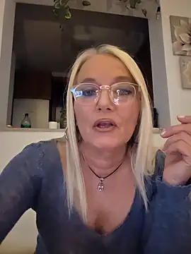 kikkastar online show from March 12, 8:20 pm