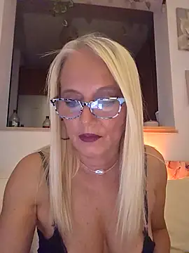 kikkastar online show from October 1, 8:04 pm