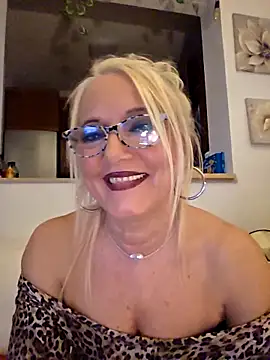 kikkastar online show from December 1, 8:47 pm