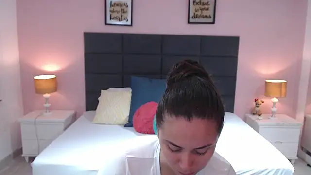 MadisonJenner online show from February 9, 11:58 am