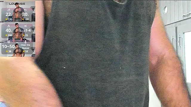 Snapshot of Big_furry_bear13 chatting on December 20, 4:53 am Big furry bear13 online show from December 20, 4:53 am