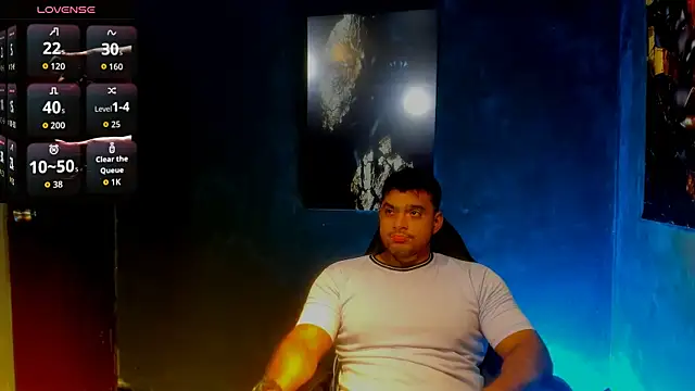 Snapshot of Big_furry_bear13 chatting on September 16, 6:03 am Big furry bear13 online show from September 16, 6:03 am