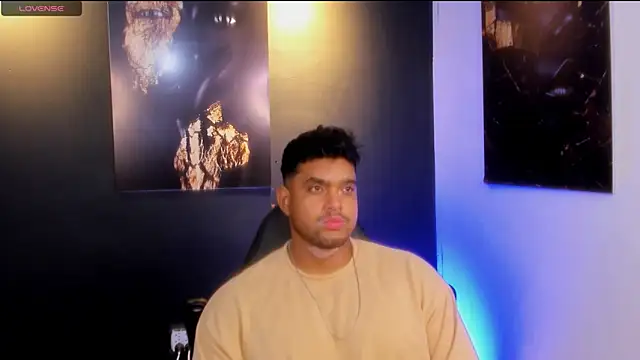 Snapshot of Big_furry_bear13 chatting on November 14, 6:56 am Big furry bear13 online show from November 14, 6:56 am