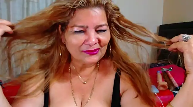 maturehot649 online show from December 31, 8:45 pm