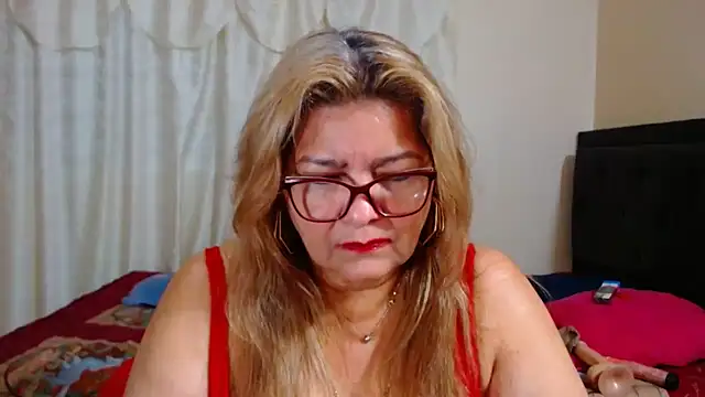 maturehot649 online show from January 26, 6:58 pm