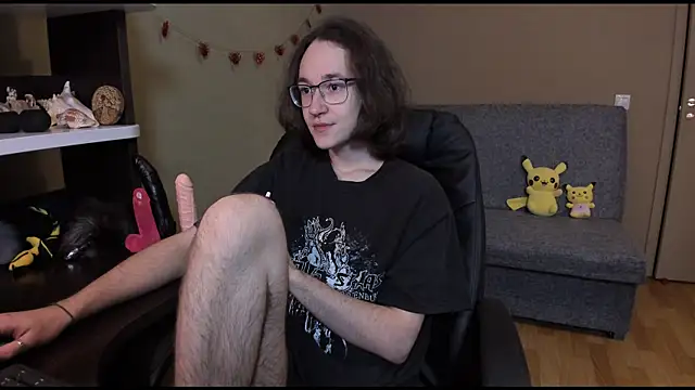 Snapshot of zackstivens chatting on December 6, 11:47 pm zackstivens online show from December 6, 11:47 pm