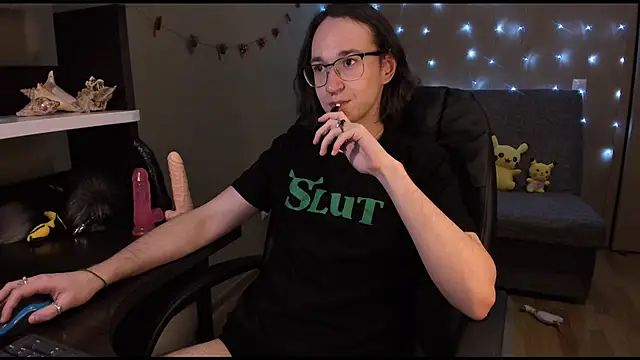 Snapshot of zackstivens chatting on January 5, 10:40 pm zackstivens online show from January 5, 10:40 pm