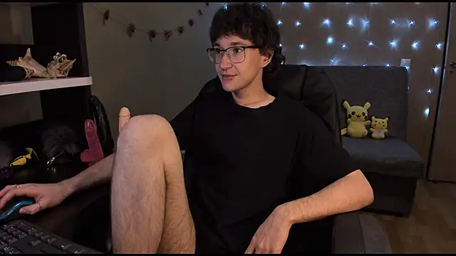 Snapshot of zackstivens chatting on January 10, 11:39 pm zackstivens online show from January 10, 11:39 pm