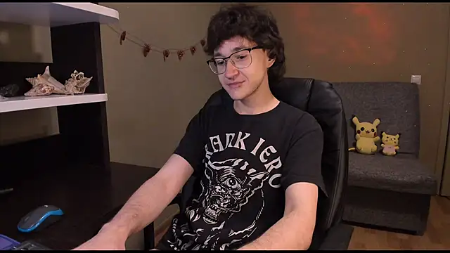 Snapshot of zackstivens chatting on January 22, 11:53 pm zackstivens online show from January 22, 11:53 pm