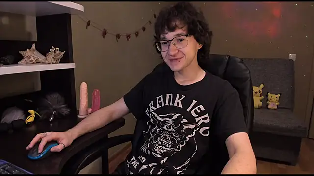 Snapshot of zackstivens chatting on February 7, 11:45 pm zackstivens online show from February 7, 11:45 pm