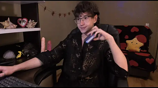 Snapshot of zackstivens chatting on February 14, 11:20 pm zackstivens online show from February 14, 11:20 pm