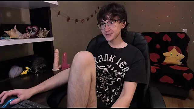 Snapshot of zackstivens chatting on February 21, 11:32 pm zackstivens online show from February 21, 11:32 pm