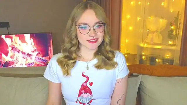 Aurora Golden1 online show from December 26, 8:42 pm