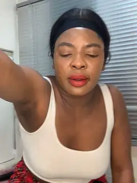 Snapshot of Ass-Queen chatting on October 13, 2:22 am Ass-Queen online show from October 13, 2:22 am