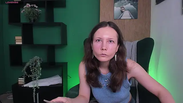 OliviaTurnery online show from December 16, 12:54 pm