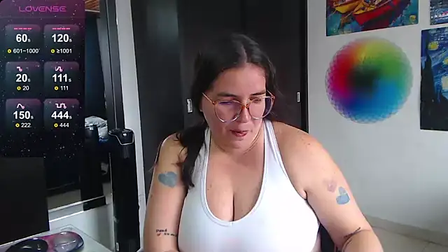 Snapshot of davianath chatting on February 26, 7:49 pm davianath online show from February 26, 7:49 pm