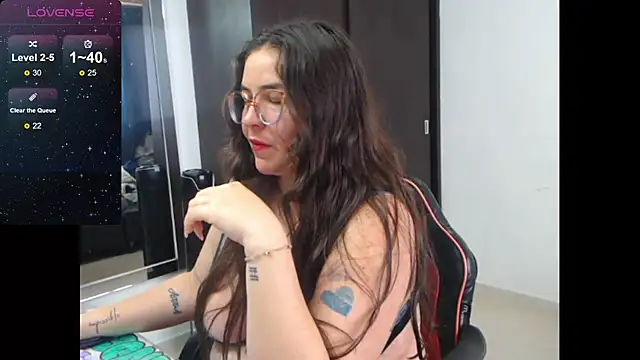 Snapshot of davianath chatting on November 3, 1:12 pm davianath online show from November 3, 1:12 pm