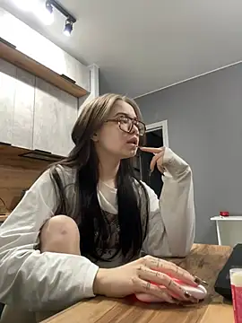 doll lol  online show from February 3, 2:55 pm