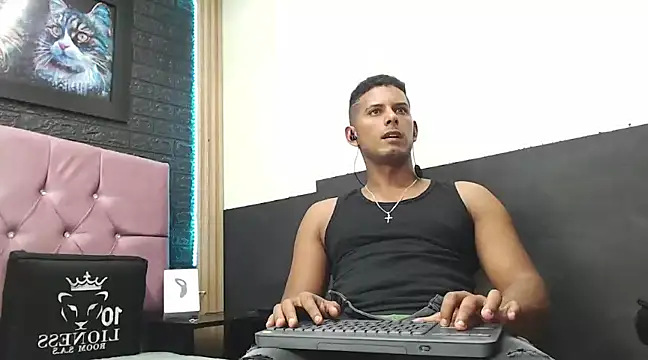 Chris Dick23 online show from March 1, 4:47 am