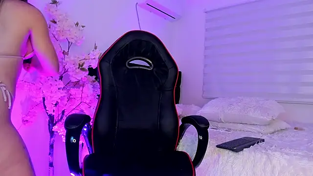 Caramelo Exotic online show from January 13, 6:06 am