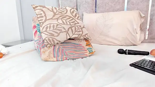 GabyyJones online show from March 18, 2:59 pm