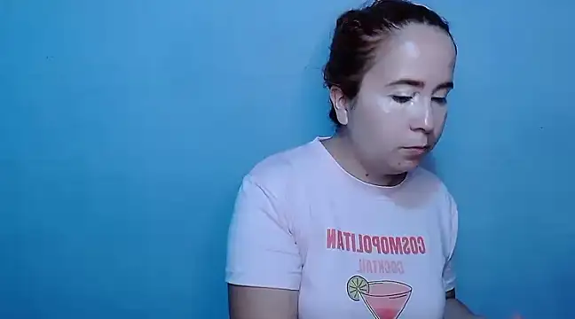 Snapshot of SubLayla01 chatting on December 21, 6:55 pm SubLayla01 online show from December 21, 6:55 pm