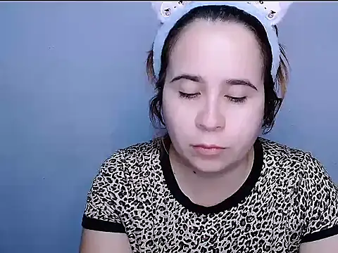 Snapshot of SubLayla01 chatting on October 14, 5:36 pm SubLayla01 online show from October 14, 5:36 pm