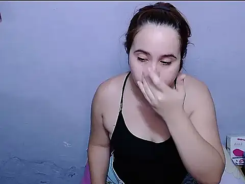 Snapshot of SubLayla01 chatting on November 15, 5:31 pm SubLayla01 online show from November 15, 5:31 pm