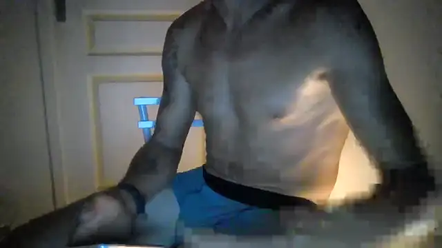 Snapshot of vinzz49 chatting on September 9, 4:45 am vinzz49 online show from September 9, 4:45 am