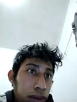 Flaquito pitudo online show from February 22, 11:57 am