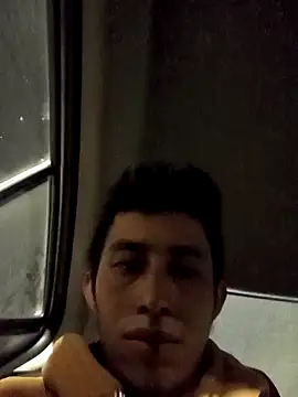 Flaquito pitudo online show from November 29, 9:45 am