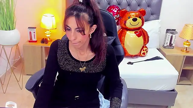 candy summer28 online show from February 22, 10:31 pm