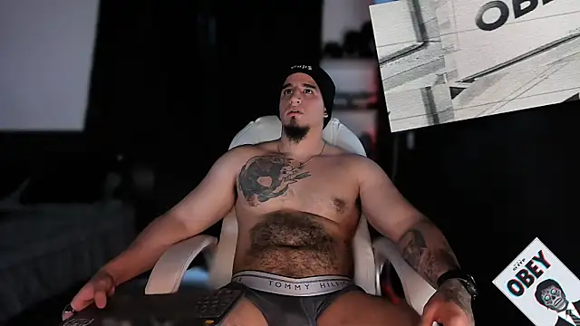 kingbear777 online show from February 2, 12:19 am