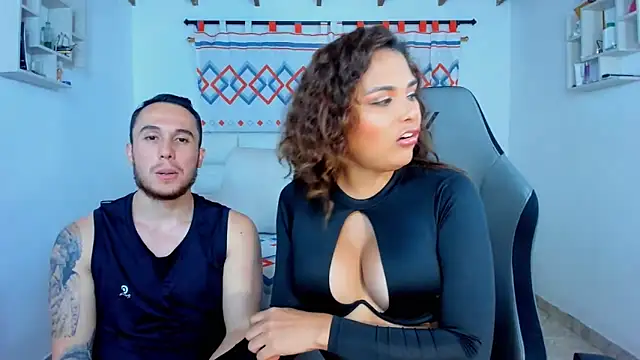 xxx sweet couple  online show from December 22, 7:00 am