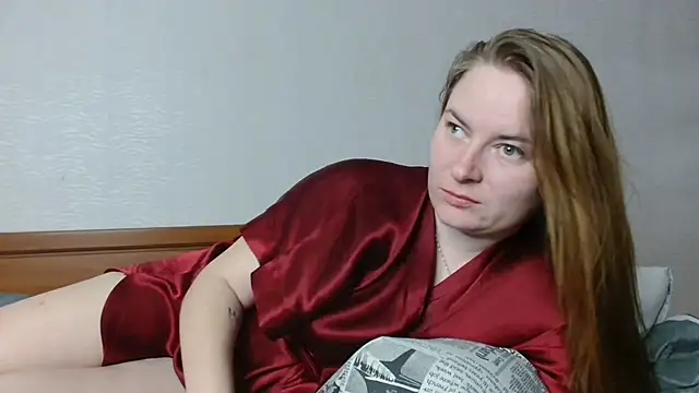 Snapshot of ElenaMaeer chatting on January 22, 7:25 am ElenaMaeer online show from January 22, 7:25 am