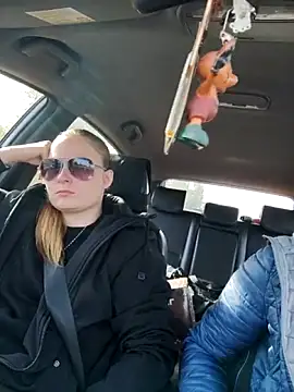 Snapshot of ElenaMaeer chatting on October 6, 11:51 am ElenaMaeer online show from October 6, 11:51 am