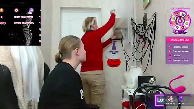 Snapshot of ElenaMaeer chatting on November 4, 7:29 am ElenaMaeer online show from November 4, 7:29 am