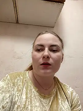 Snapshot of ElenaMaeer chatting on December 4, 6:38 pm ElenaMaeer online show from December 4, 6:38 pm