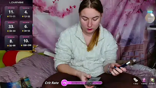 Snapshot of ElenaMaeer chatting on December 15, 2:54 pm ElenaMaeer online show from December 15, 2:54 pm