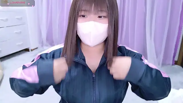 Snapshot of _mirai0917 chatting on December 17, 11:05 pm mirai0917 online show from December 17, 11:05 pm