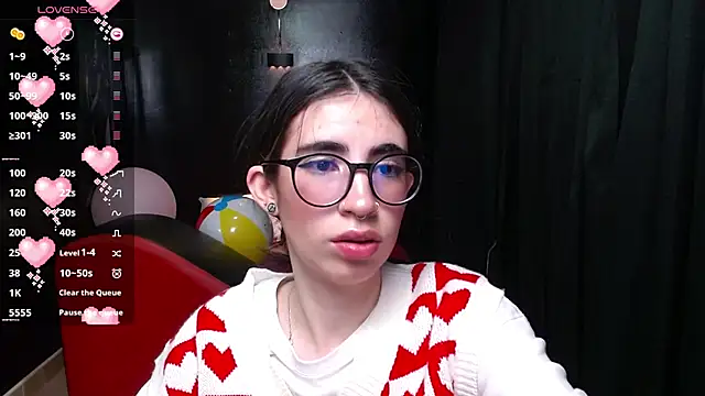 LenaRoses online show from December 14, 7:03 pm